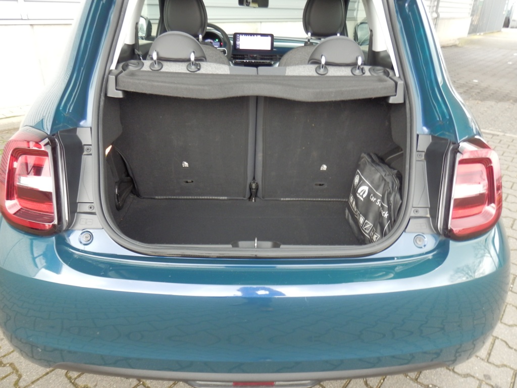 43163296-9.jpg