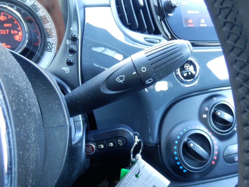 43976420-13.jpg