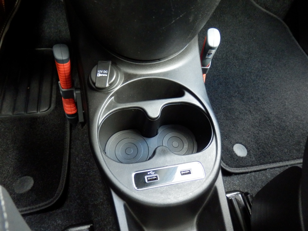 44228206-27.jpg