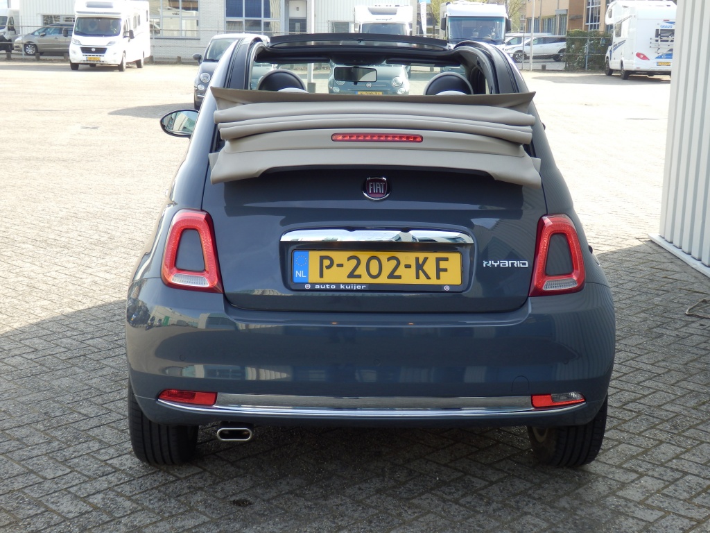 44228206-5.jpg