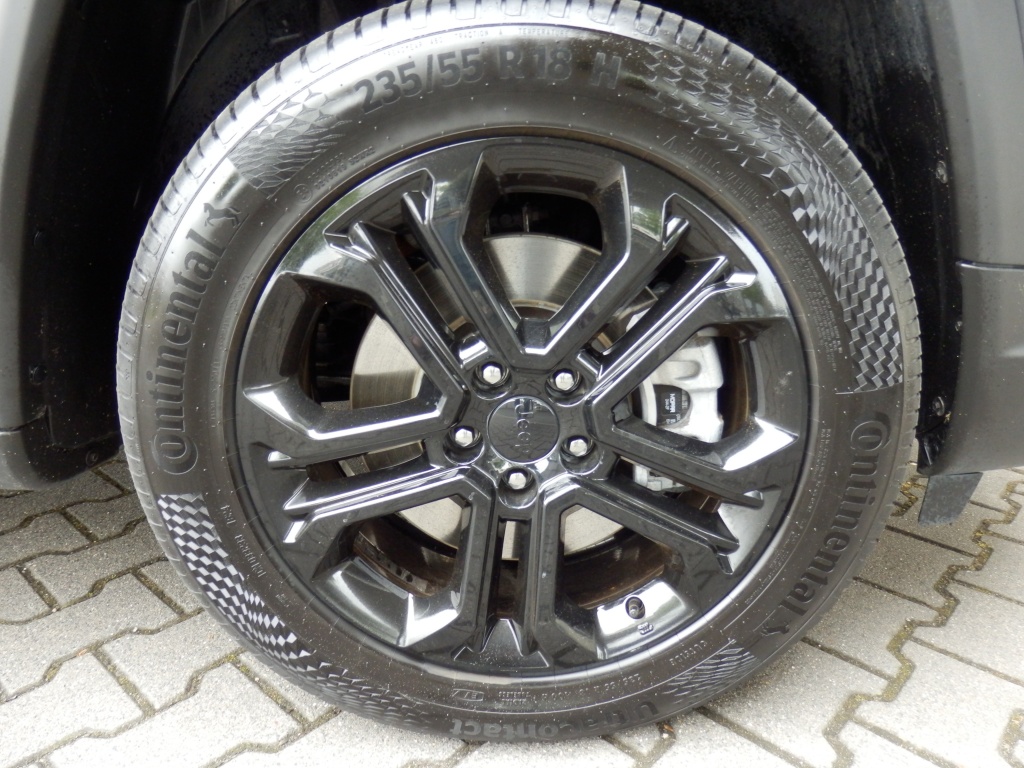 44475963-7.jpg