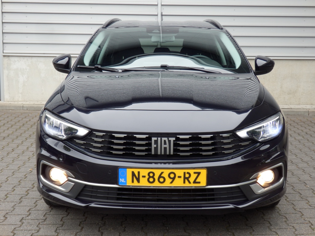 44485174-3.jpg