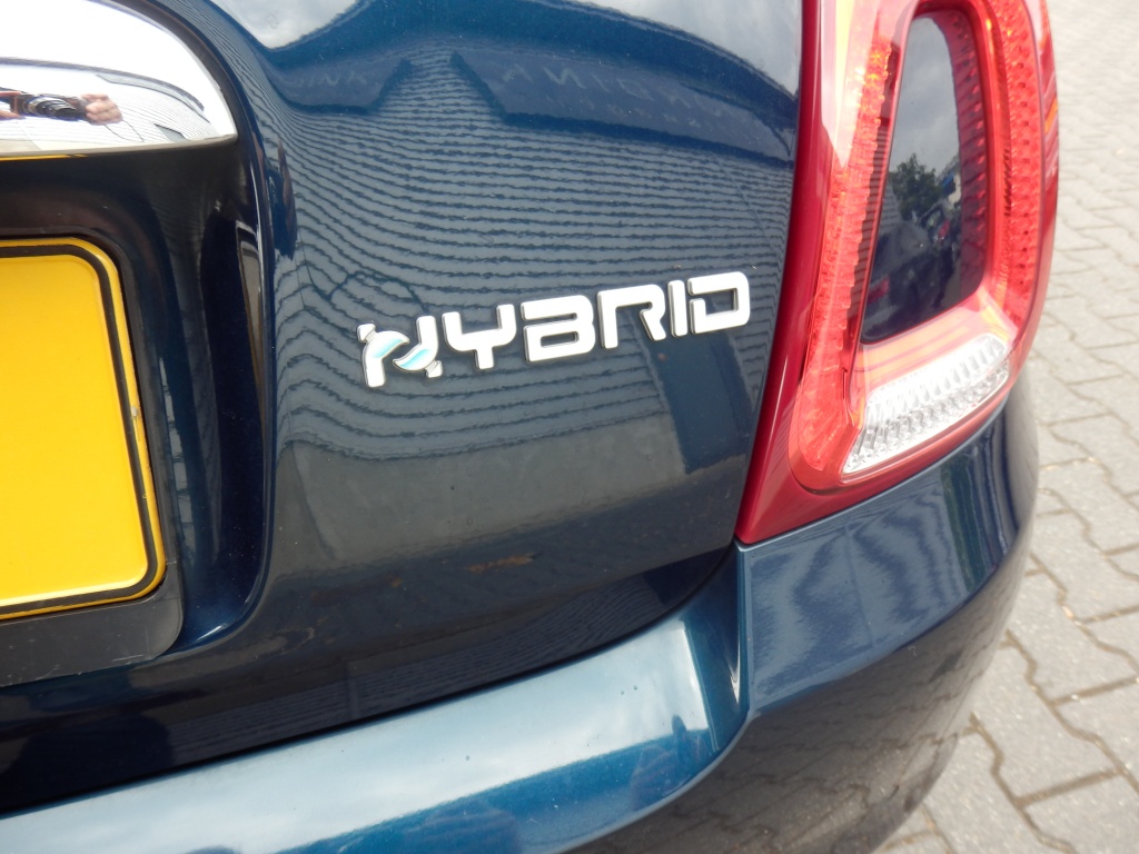 46228850-26.jpg