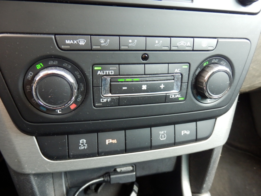 46915298-19.jpg