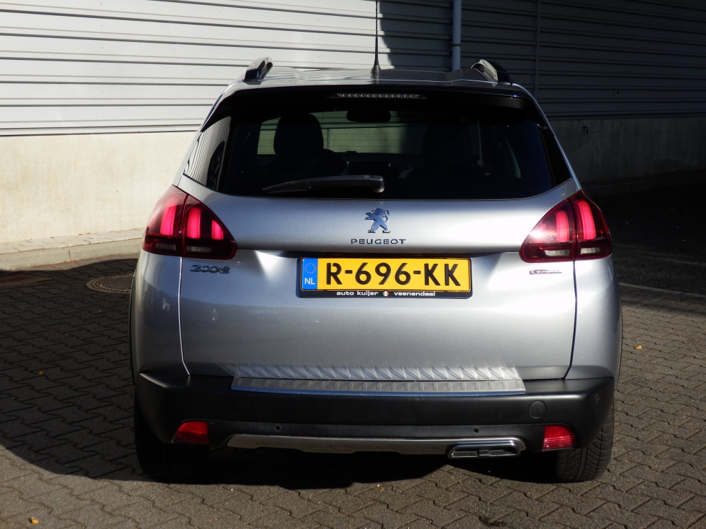 47340047-4.jpg