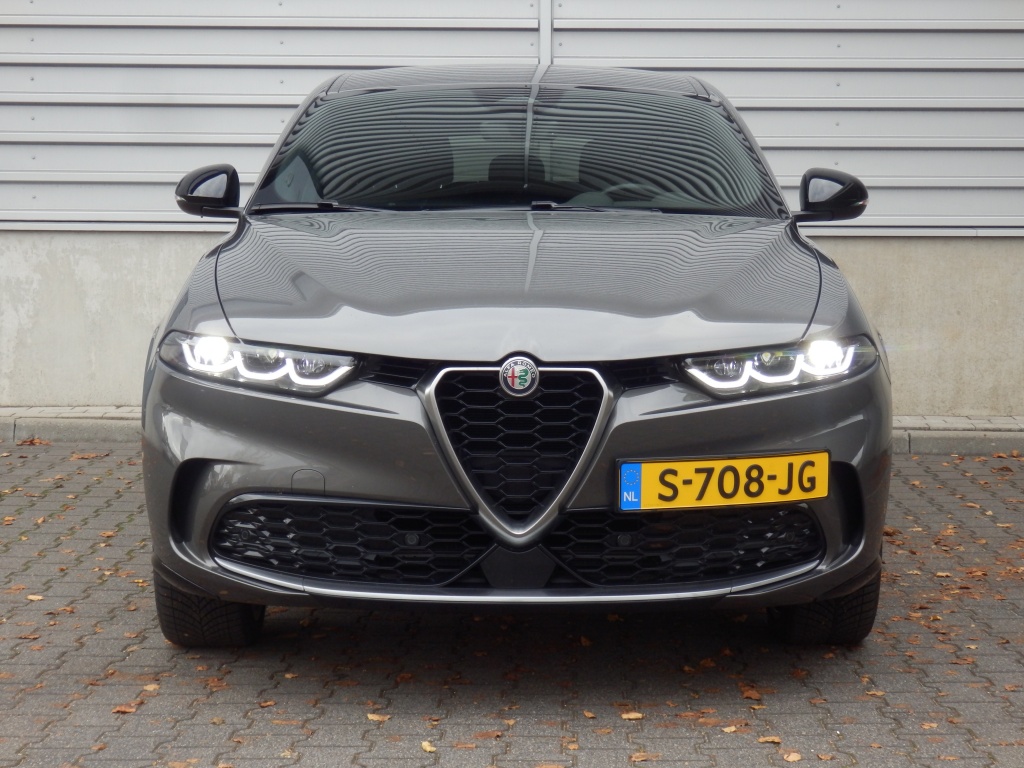 47735596-4.jpg