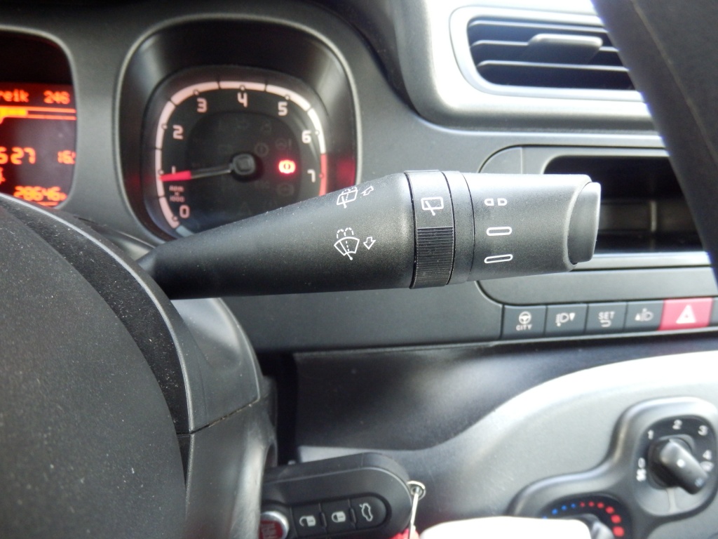 47869977-14.jpg