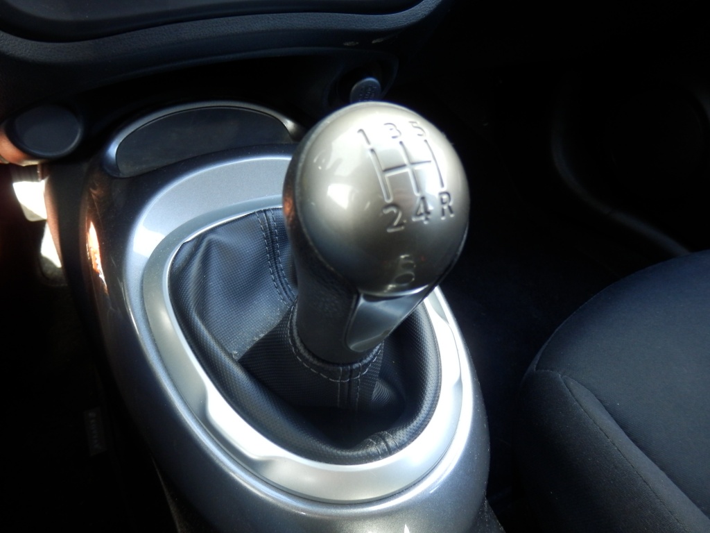 47890852-17.jpg