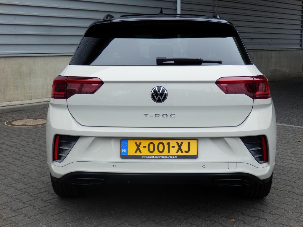 47897884-4.jpg