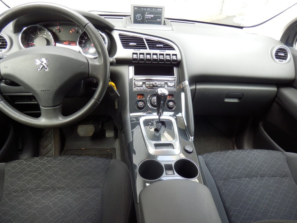 47899149-10.jpg