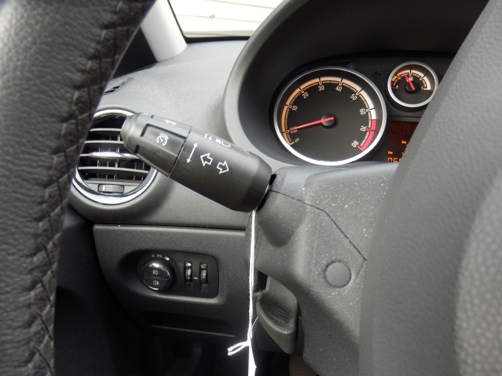 47973497-12.jpg