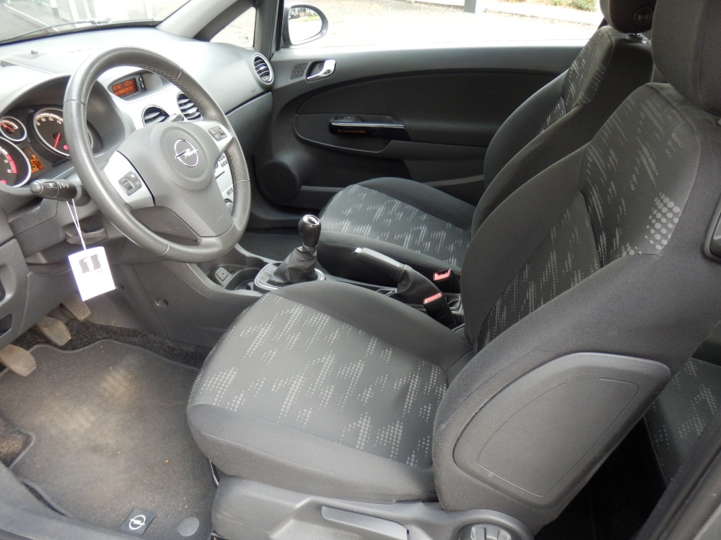 47973497-5.jpg