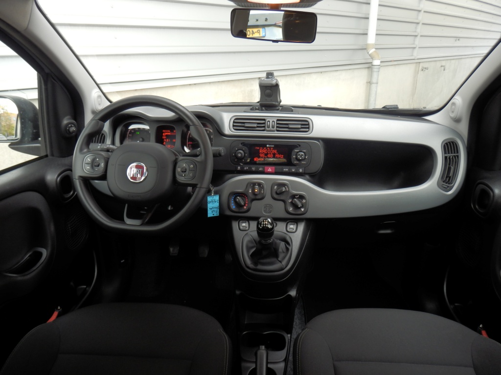 48126448-6.jpg
