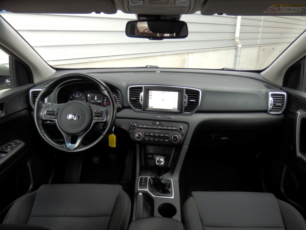 48494521-11.jpg