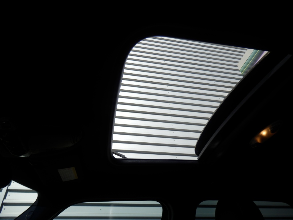 53117051-24.jpg